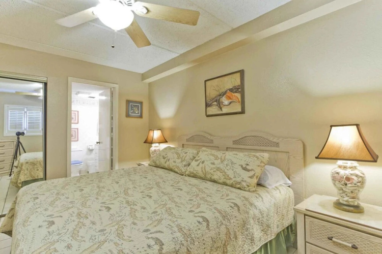 Villa Del Sol Condominium 205