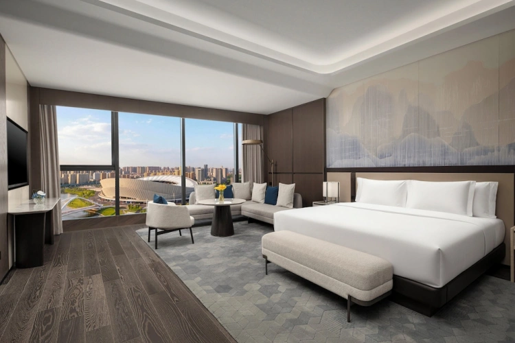 Ambassador Double Club Suite