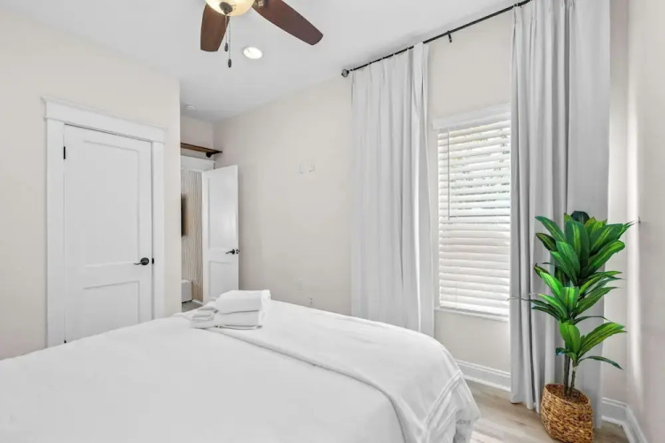 Barefoot Bungalow For 4