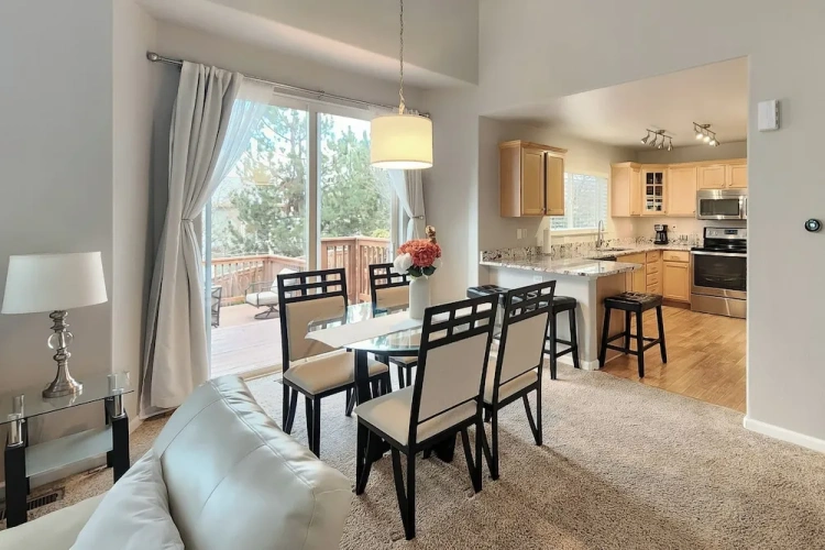 4 Bedrooms Cottage