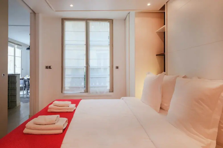 Paris Marais Bouquet Residence