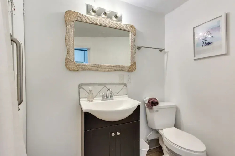2 Mi to Long Beach Waterfront! Convenient Studio