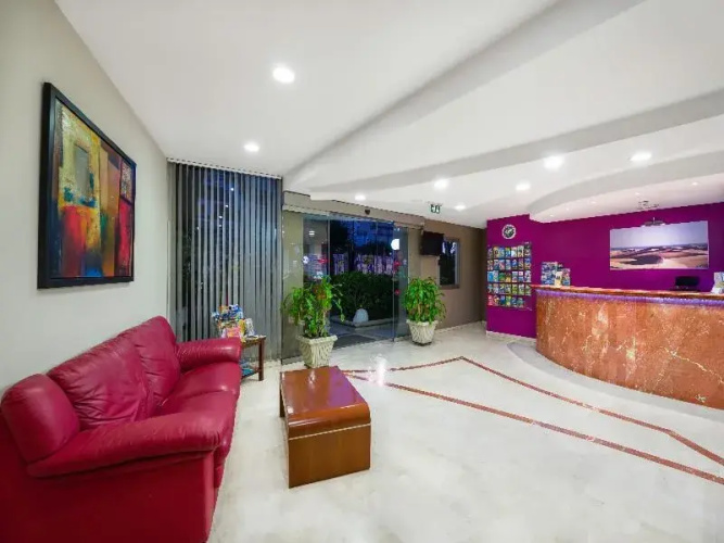 Las Gondolas Apts.
