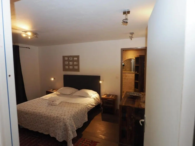 2 Bedrooms Villa