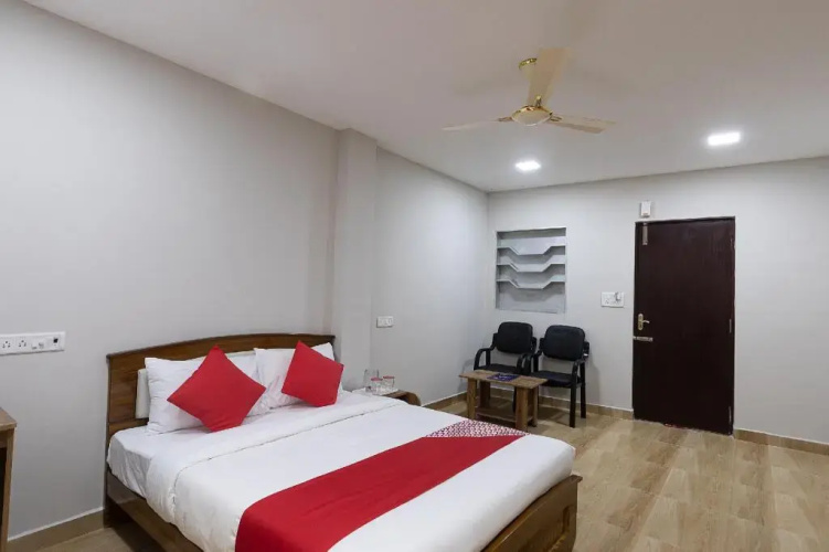 Nestle Inn By OYO Rooms