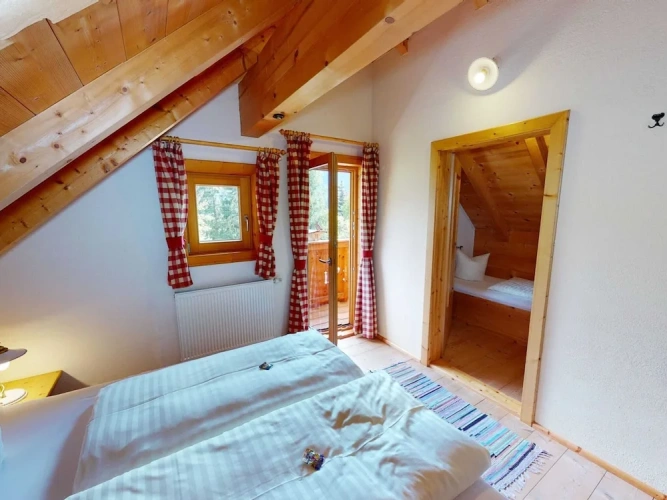 2 Bedrooms Classic Chalet