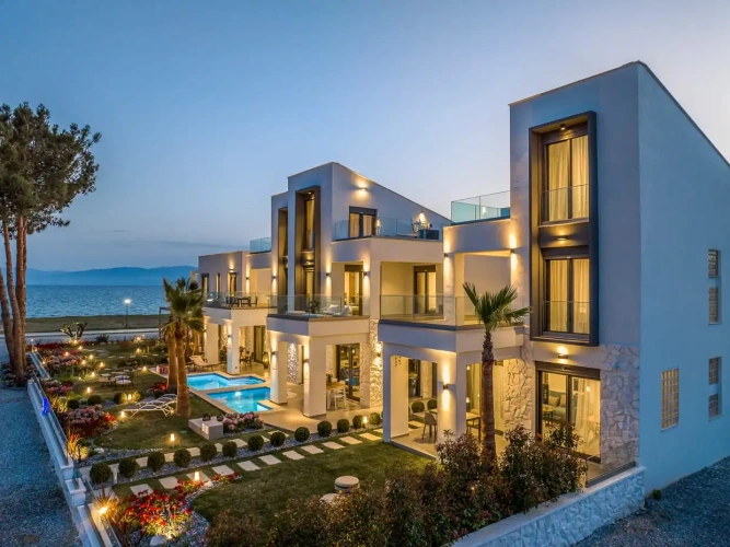 3 Bedrooms Villa