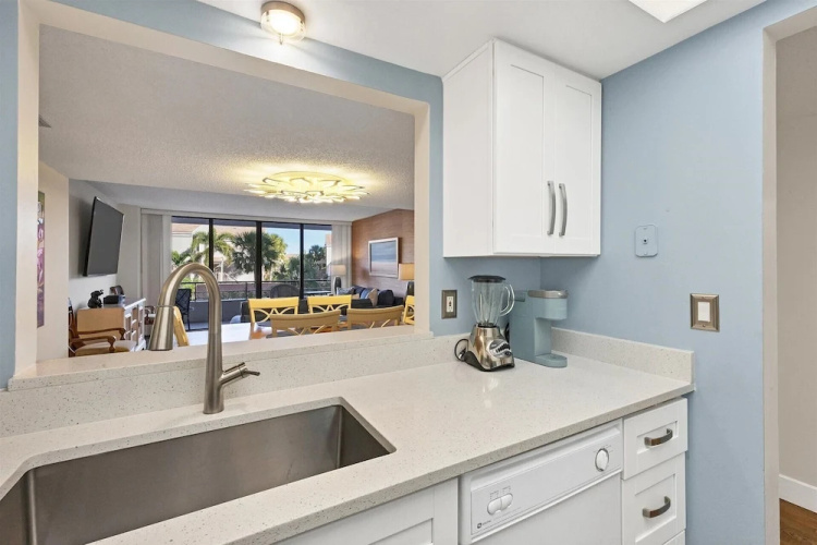 6415 Midnight Pass Road Unit 202