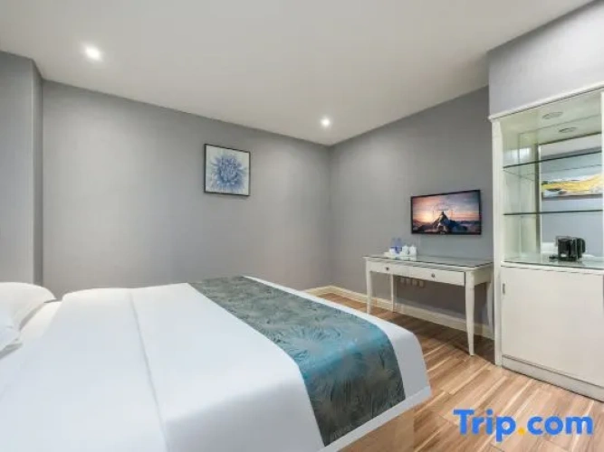 Standard Double room with view