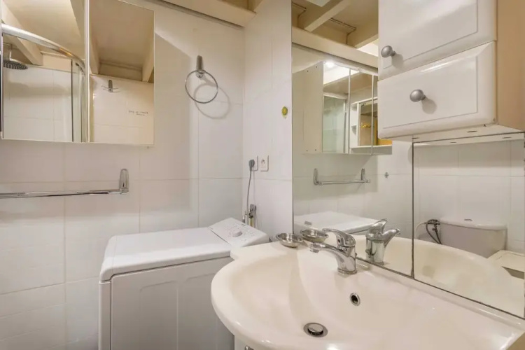 Charming Duplex With 1 Bedroom