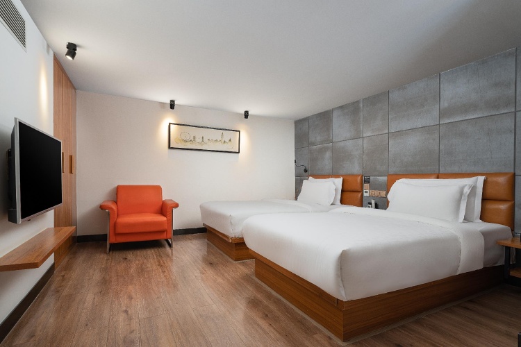 Double Suite