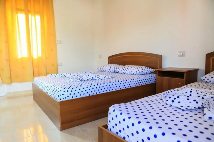 Hotel Lakaj 2