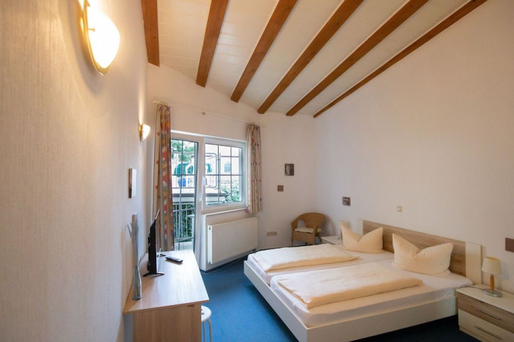Hotel Schlosshof