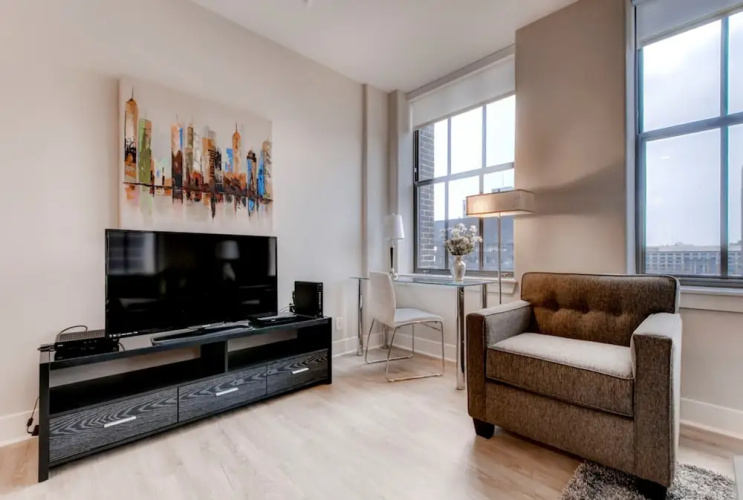 Global Luxury Suites at Harbor Point