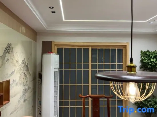 3 Bedrooms Standard Family room