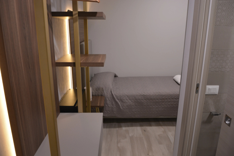 8 Room Hotel