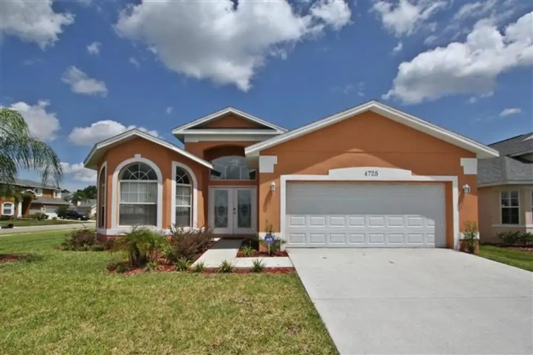 4 Bedrooms Cottage