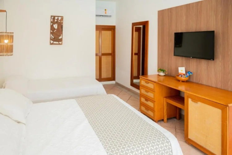 Standard Triple room