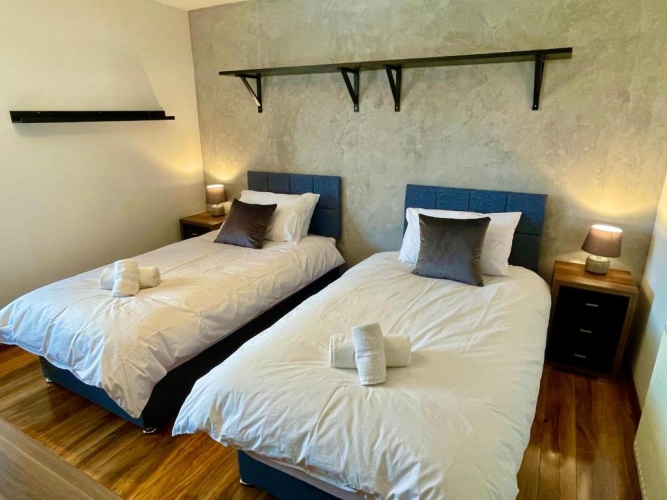 2 Bedrooms Cottage
