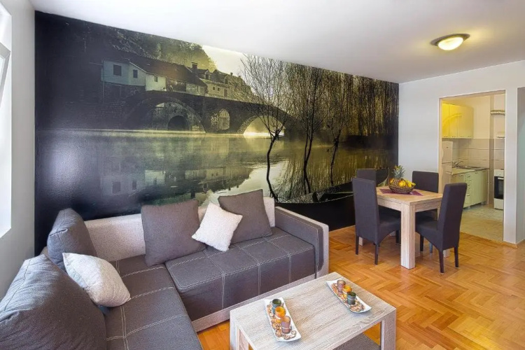 Apartment S&S