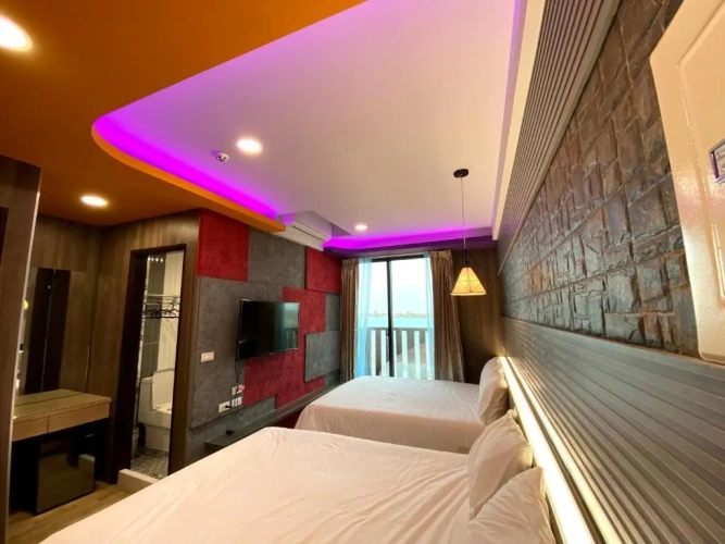 Standard Quadruple room with sea view
