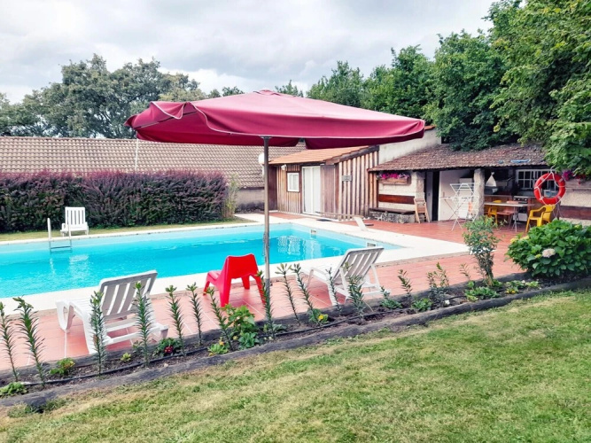 Barbecue Pool Parking Mystay