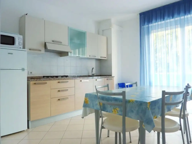 2 Bedrooms Apartment