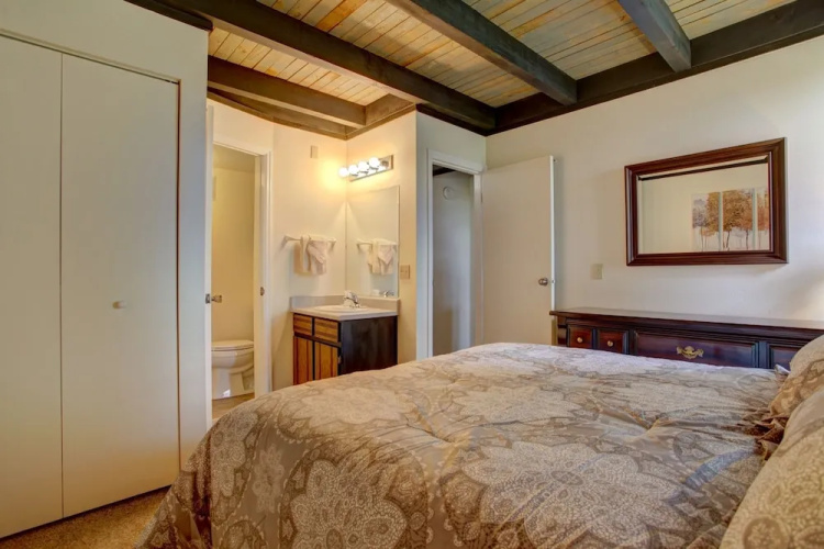 A203 Treehouse 2 Bedrooms 2 Bathrooms Condo