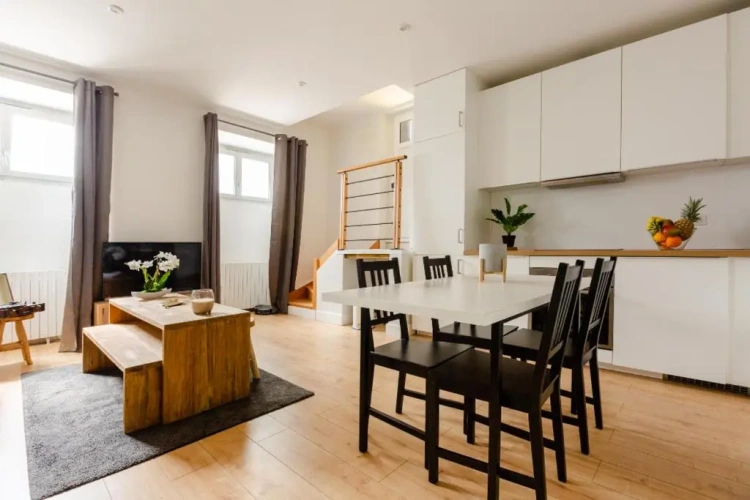 2 Bedrooms Apartment