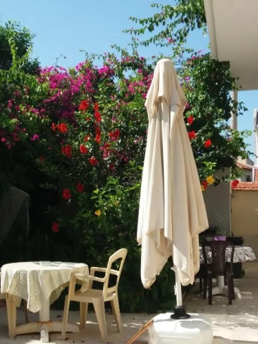 Apartment with garden view