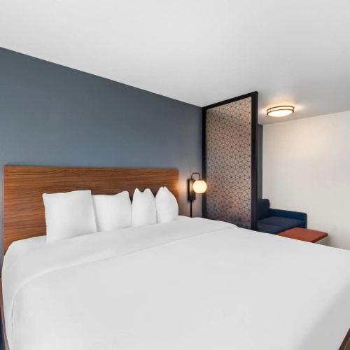 Everhome Suites Bastrop By Choice Hotels - Bastrop, TX