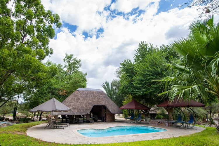 Etusis Lodge