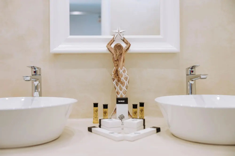 Naxian Emerald Hotel