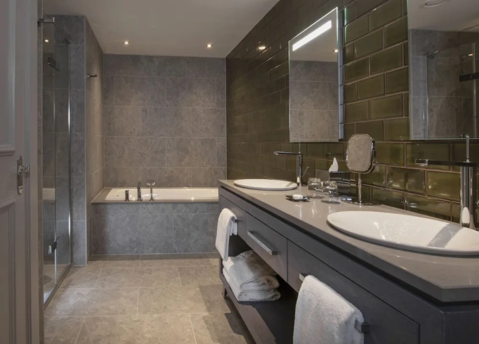 Deluxe Double Suite