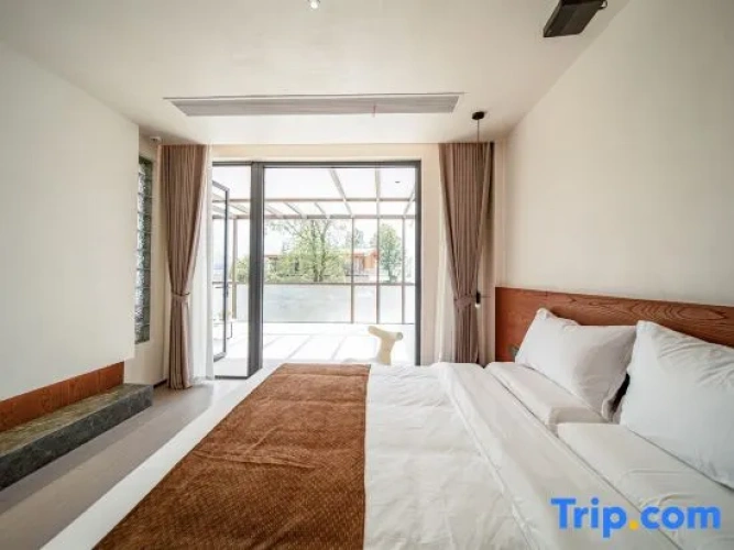 2 Bedrooms Suite