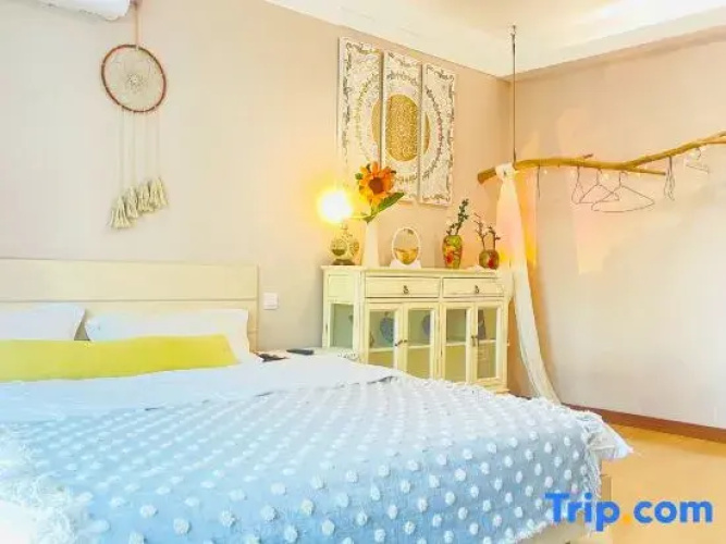 Xingyuan Chenhe Themed Homestay