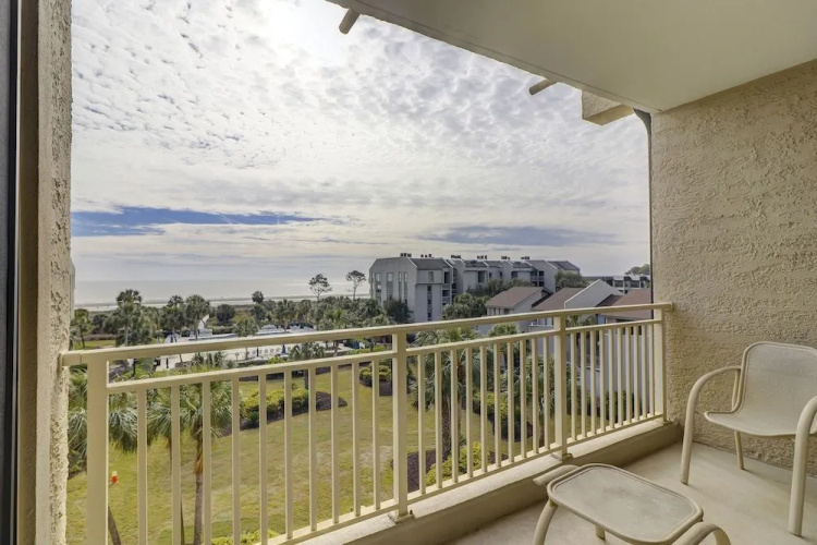 Shorewood 433 by RedAwning