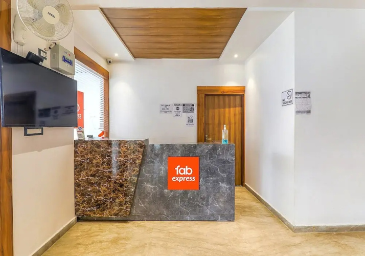 Fabexpress Global Inn New