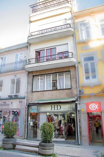 Travel & Live Porto Hostel