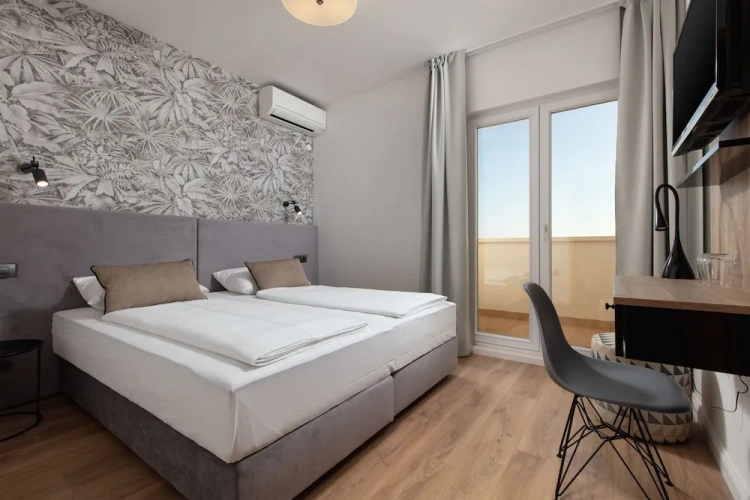 Standard Quadruple room with balcony and with sea view