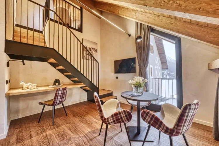 Deluxe Double Duplex Suite