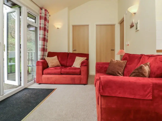 7 Manleigh Park