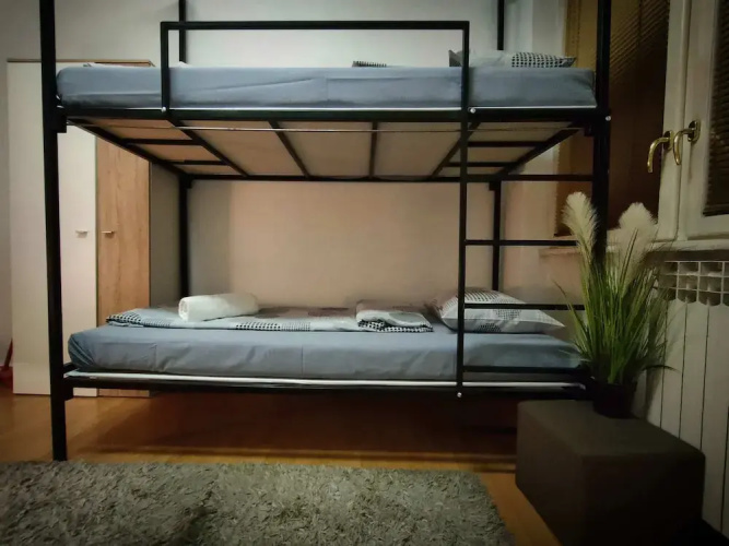 FG 1861 Hostel