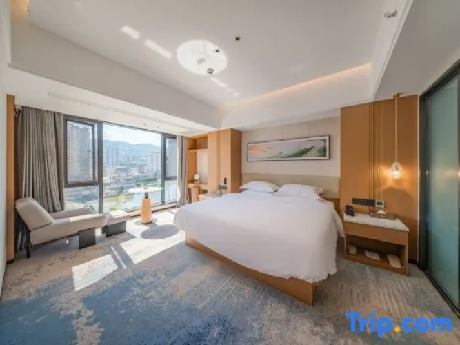 Premier Suite