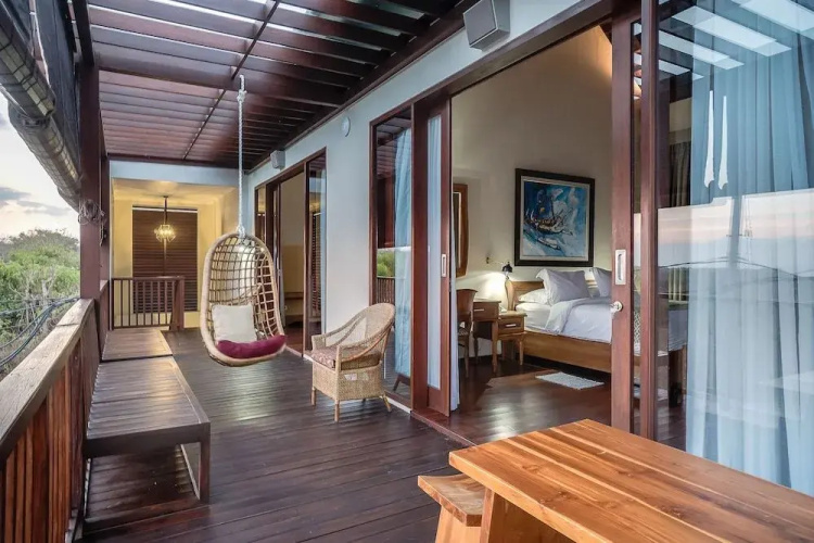 De Kutuh Villa