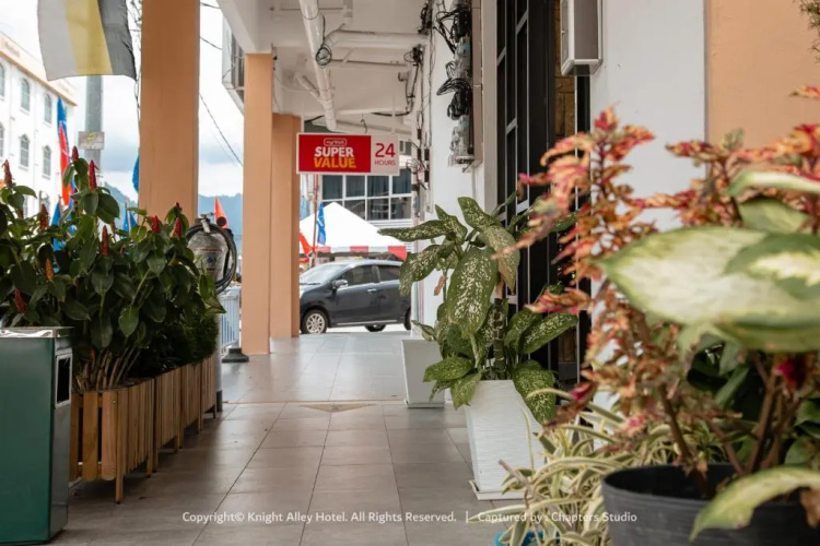 Knight Alley Hotel