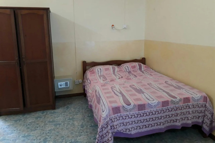 Allamanda Studios and Apartments