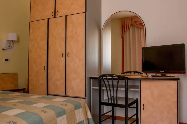 1 Bedroom Standard Triple room