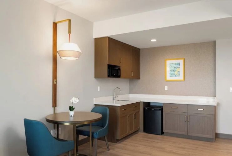 1 Bedroom Suite