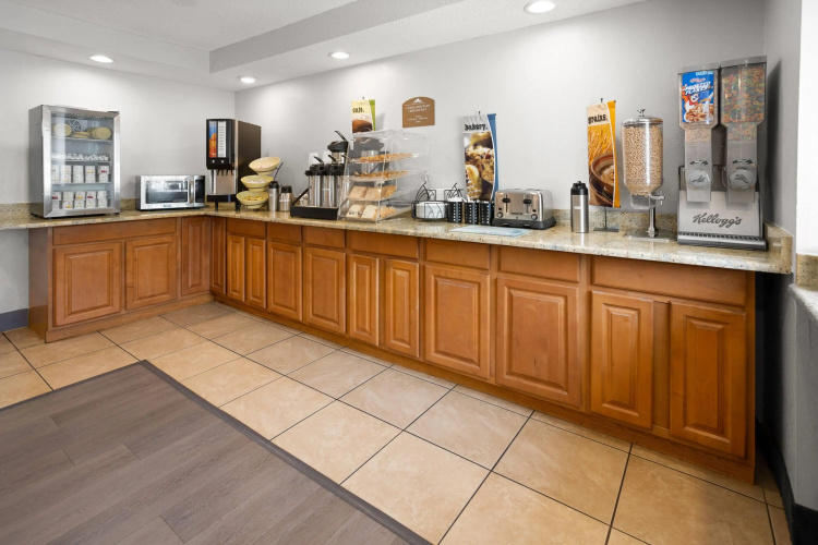 Microtel Inn by Wyndham Albany Airport photo 14